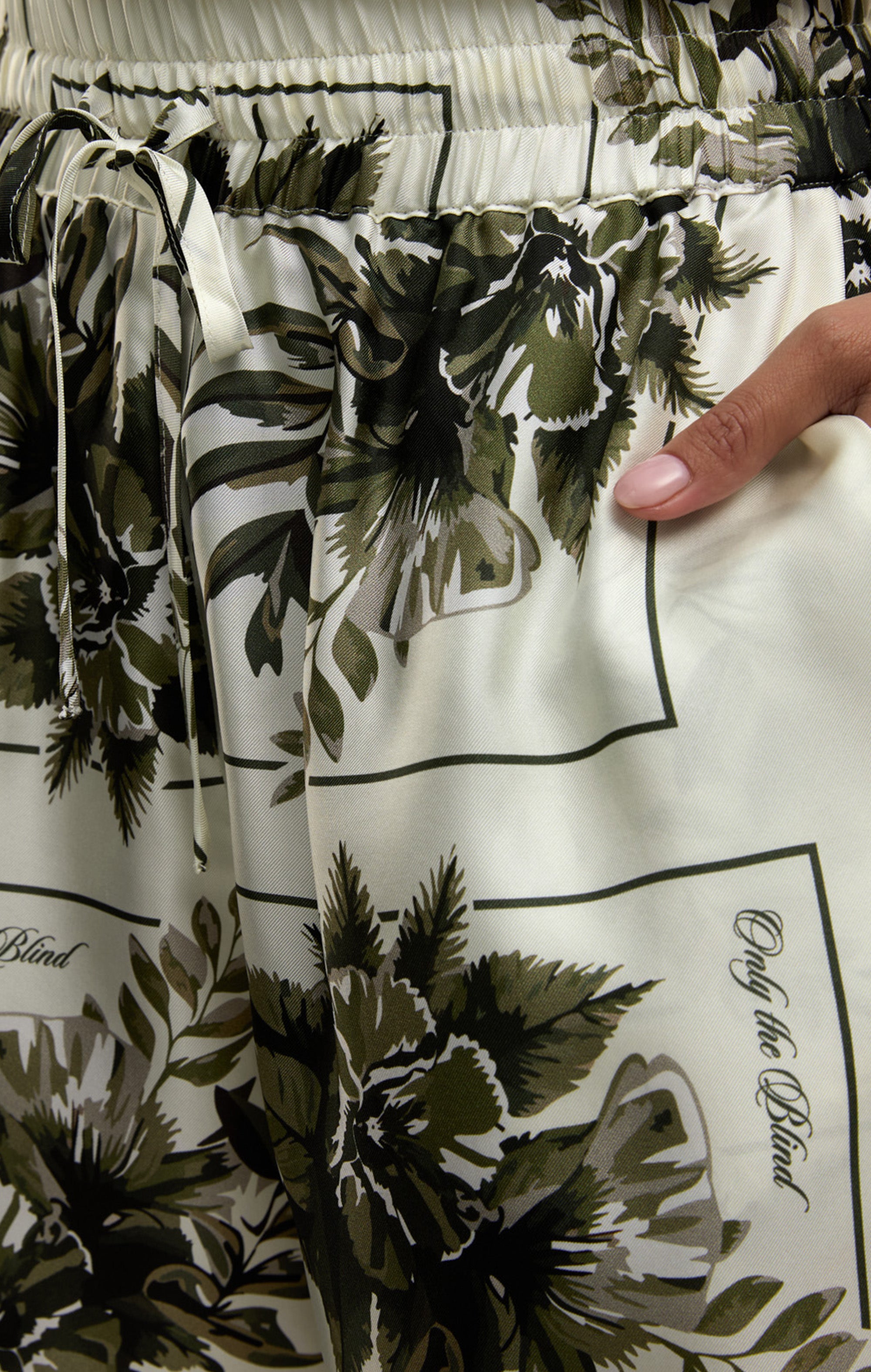 BOTANICAL SILK SHORTS