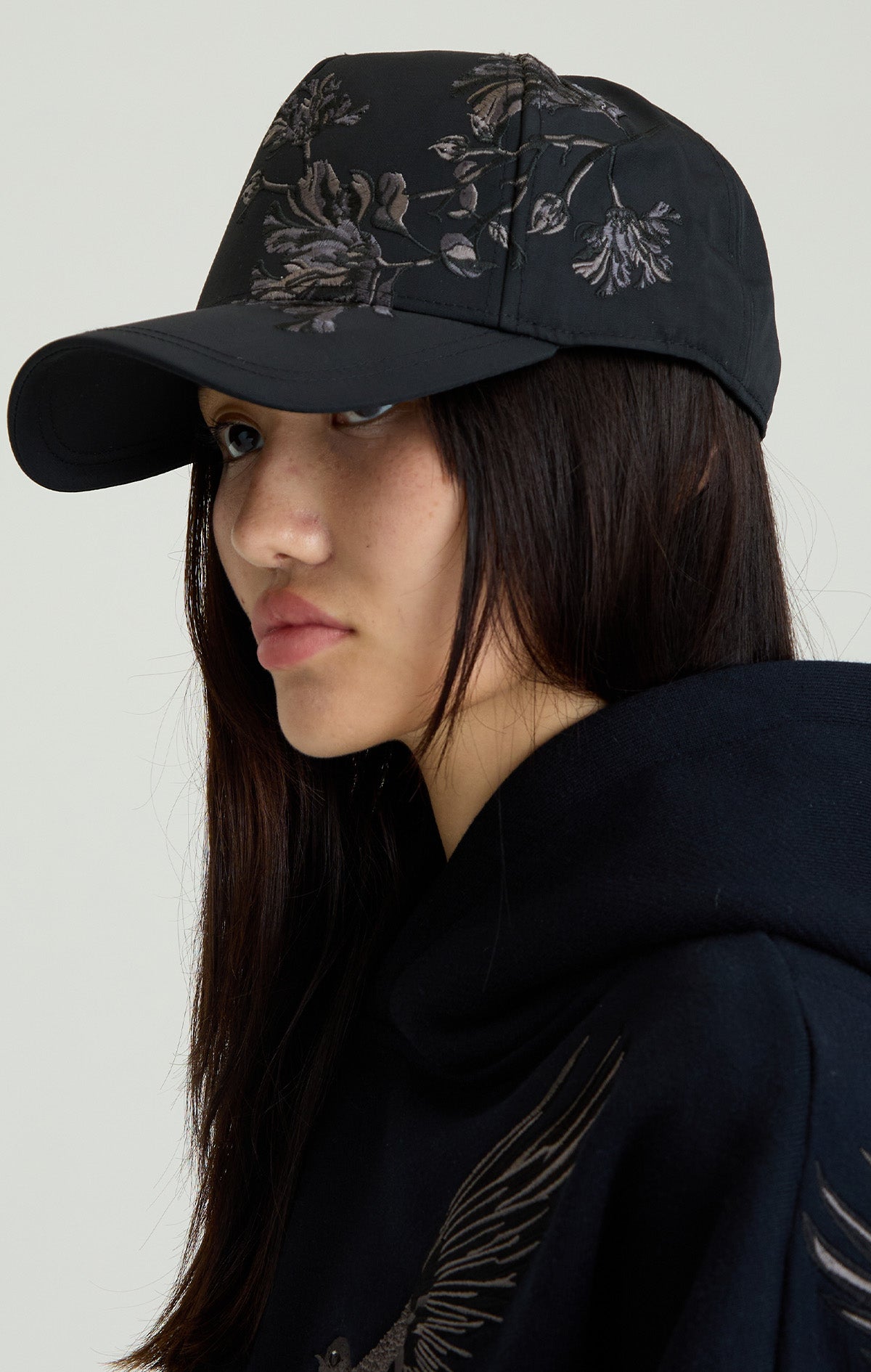 MIDNIGHT BLOOM CAP