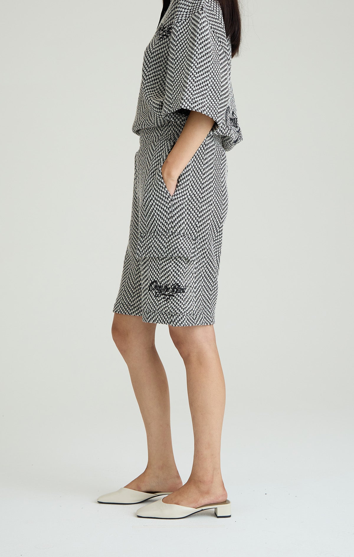 REVERIE SHORT