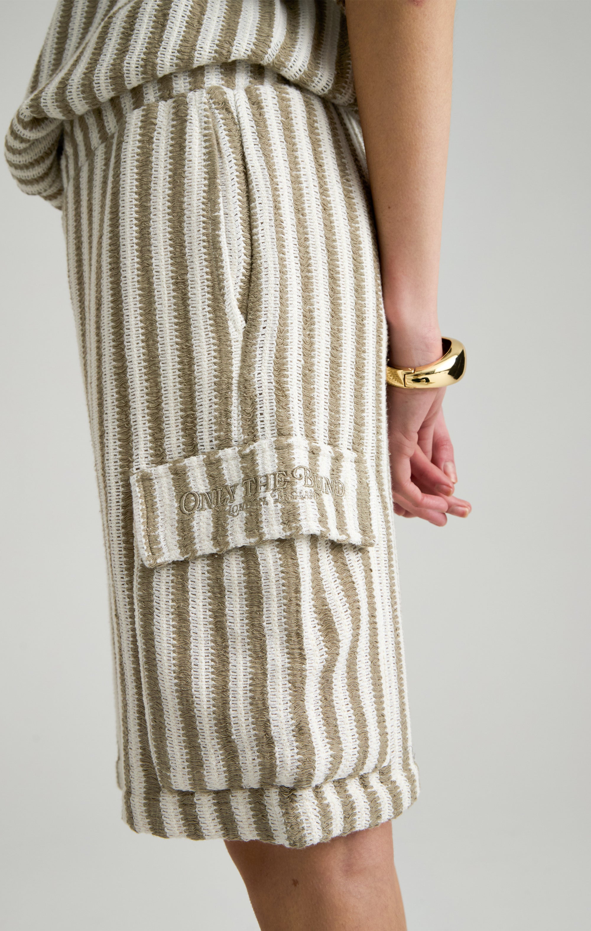CROCHET RESORT SHORT