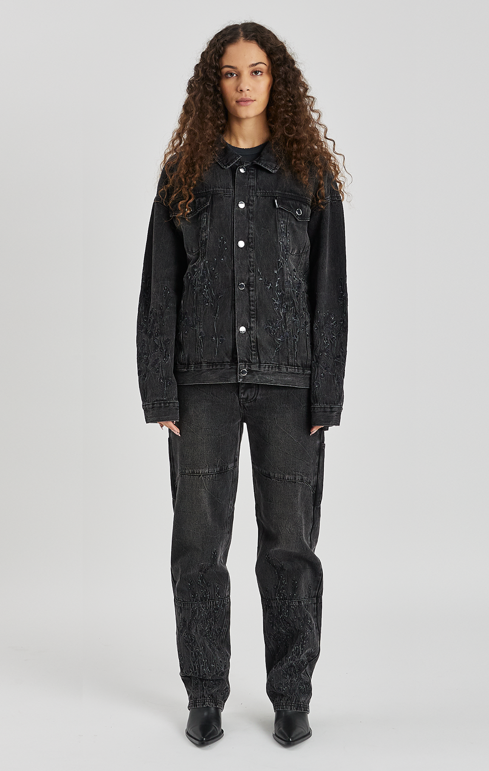 FLORAL NIGHT DENIM JACKET - ONLY THE BLIND™