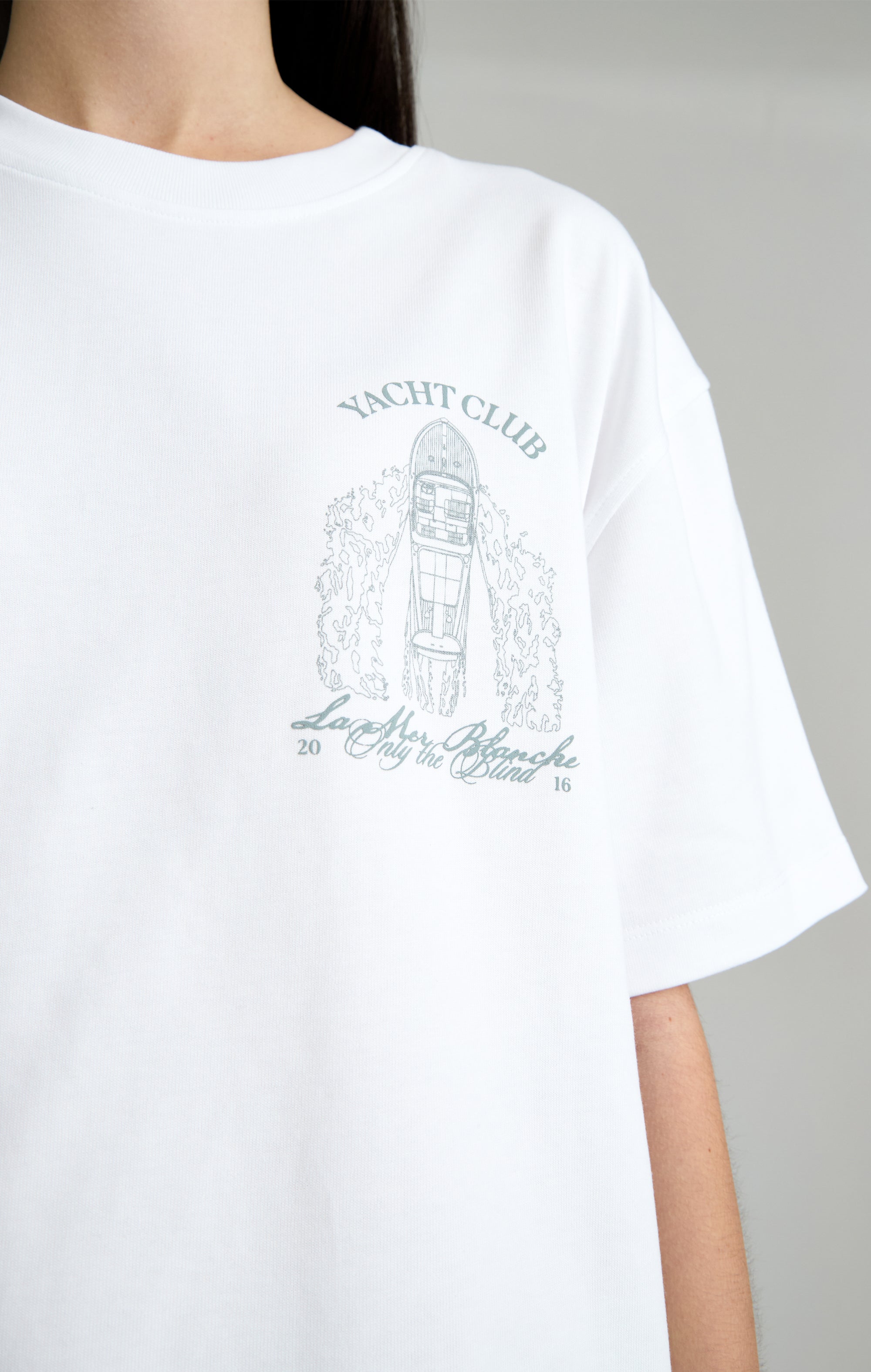 THE WHITE YACHT T-SHIRT
