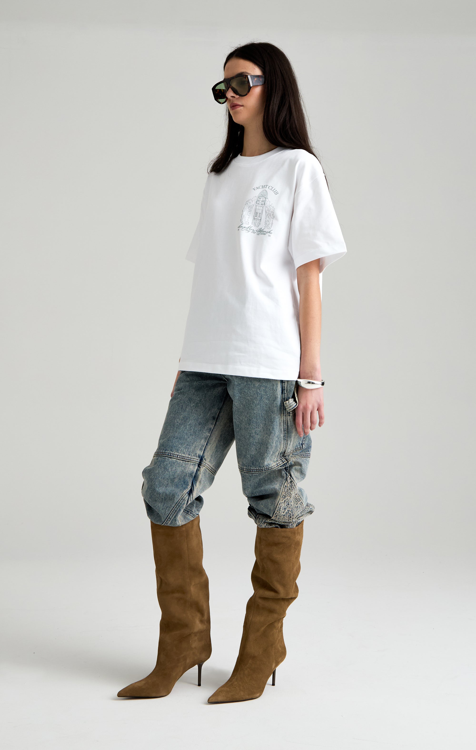 THE WHITE YACHT T-SHIRT