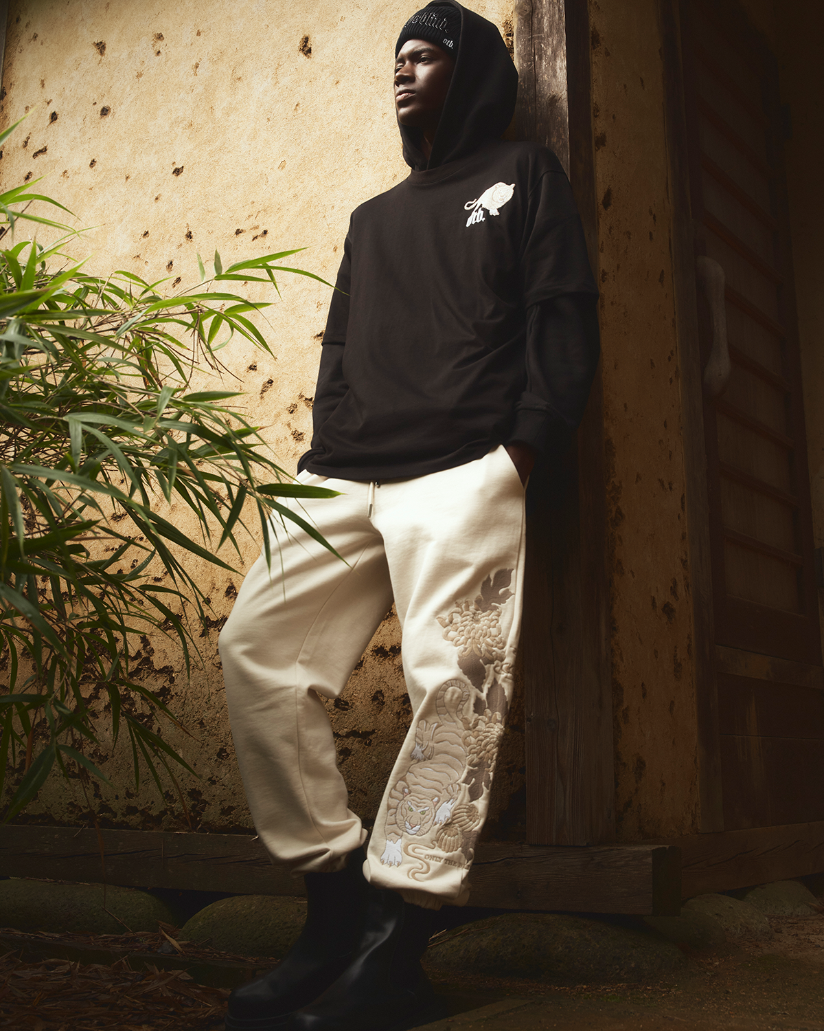 Sand Koda Tiger Sweatpants - ONLY THE BLIND™