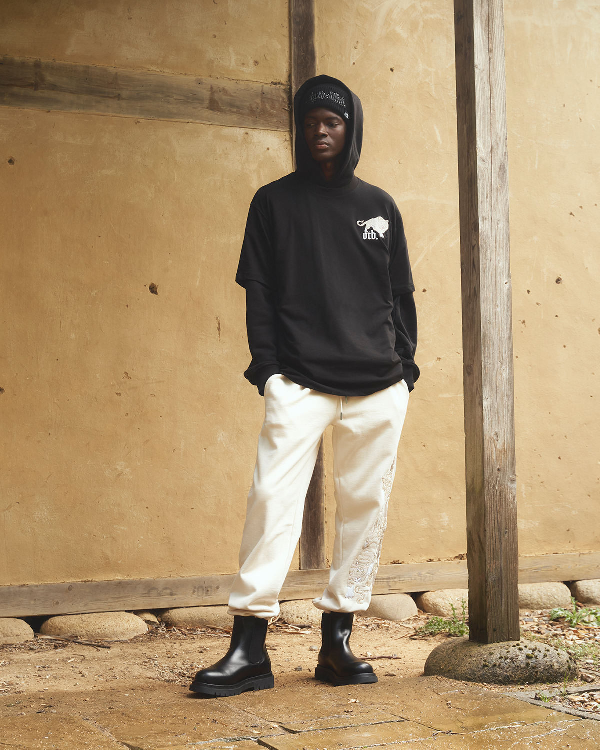 Sand Koda Tiger Sweatpants - ONLY THE BLIND™