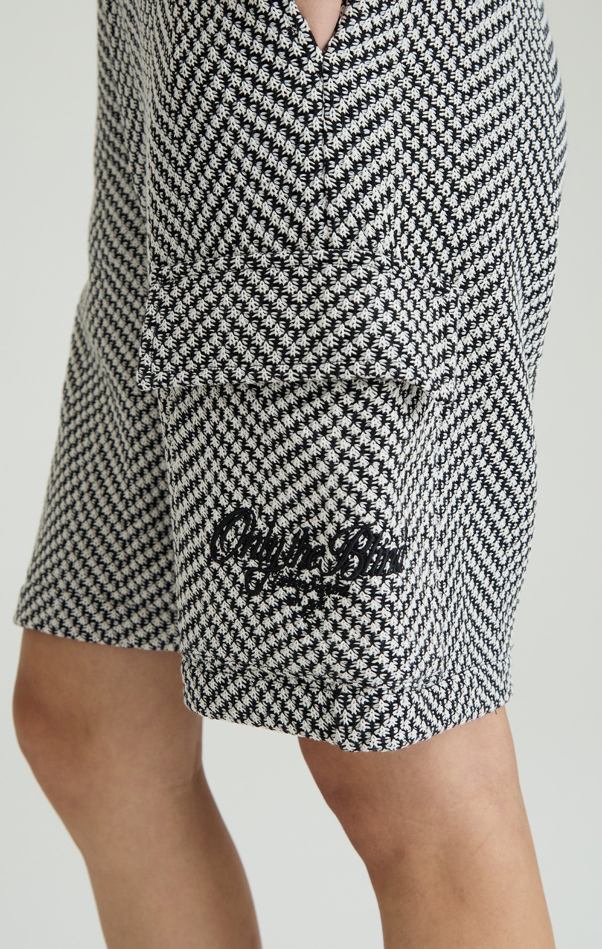 REVERIE SHORT