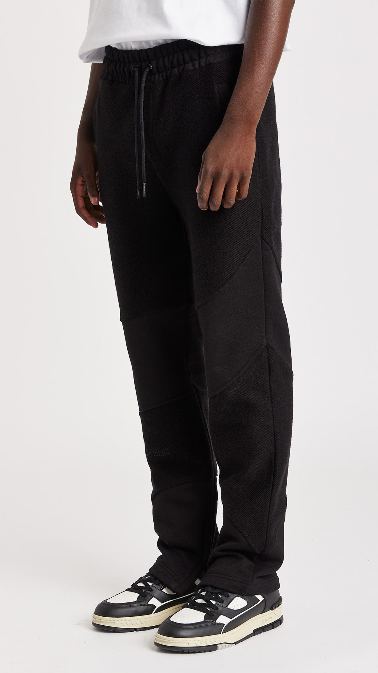 SPLIT CUT AND SEW SWEATPANTS