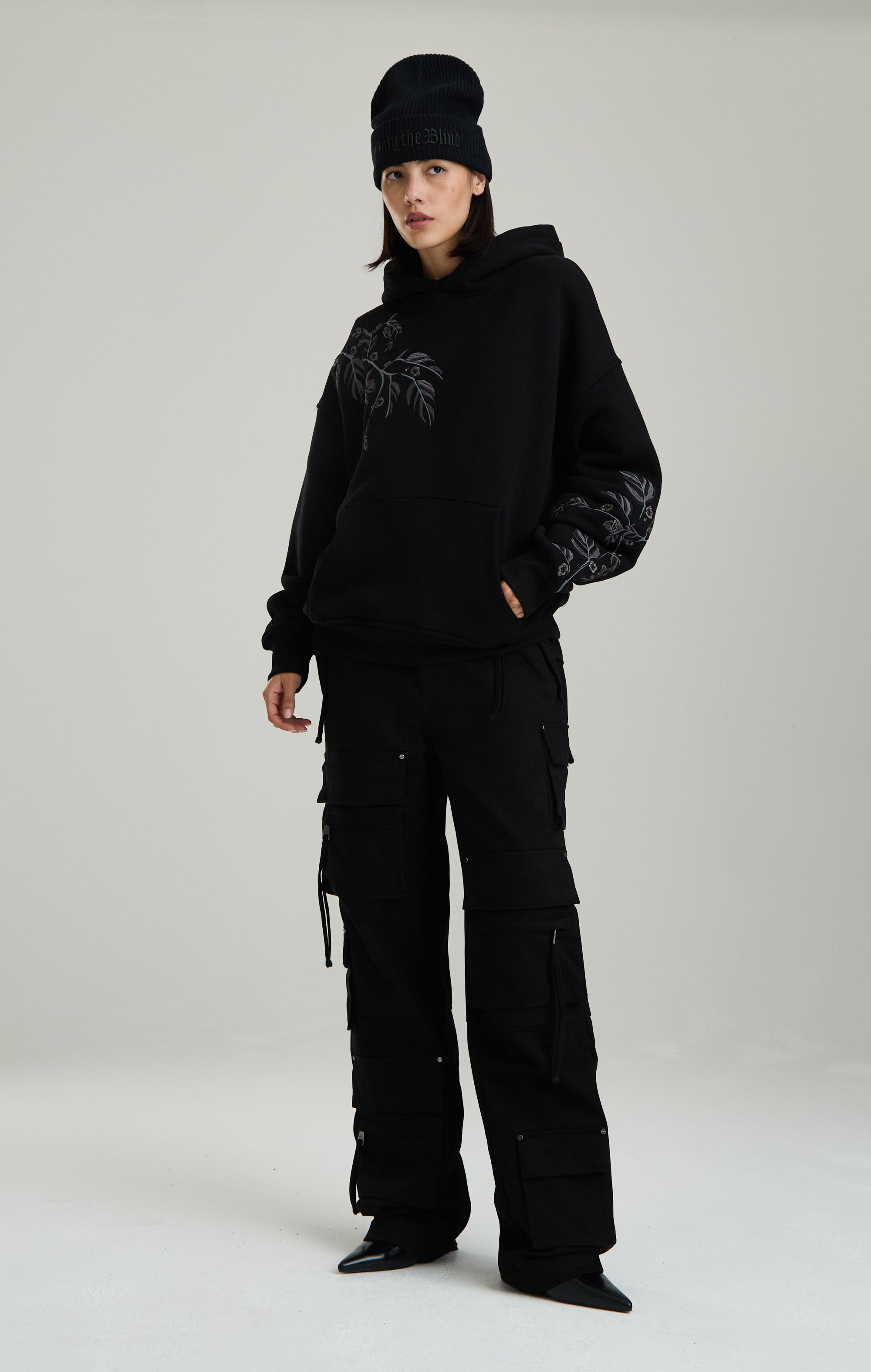 BLACK ACORN HOODIE