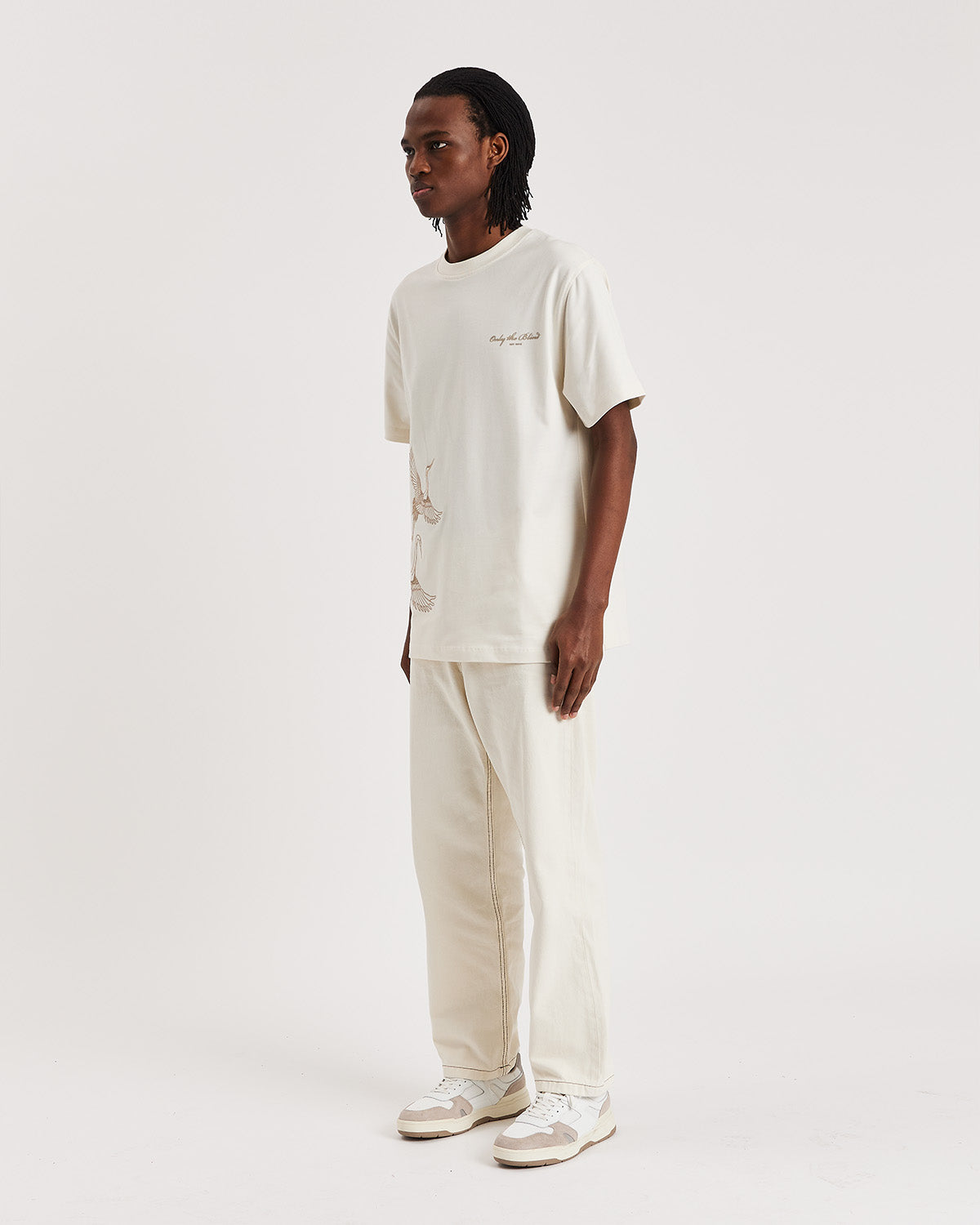 Ivory Crane Embroidered T-shirt - ONLY THE BLIND™