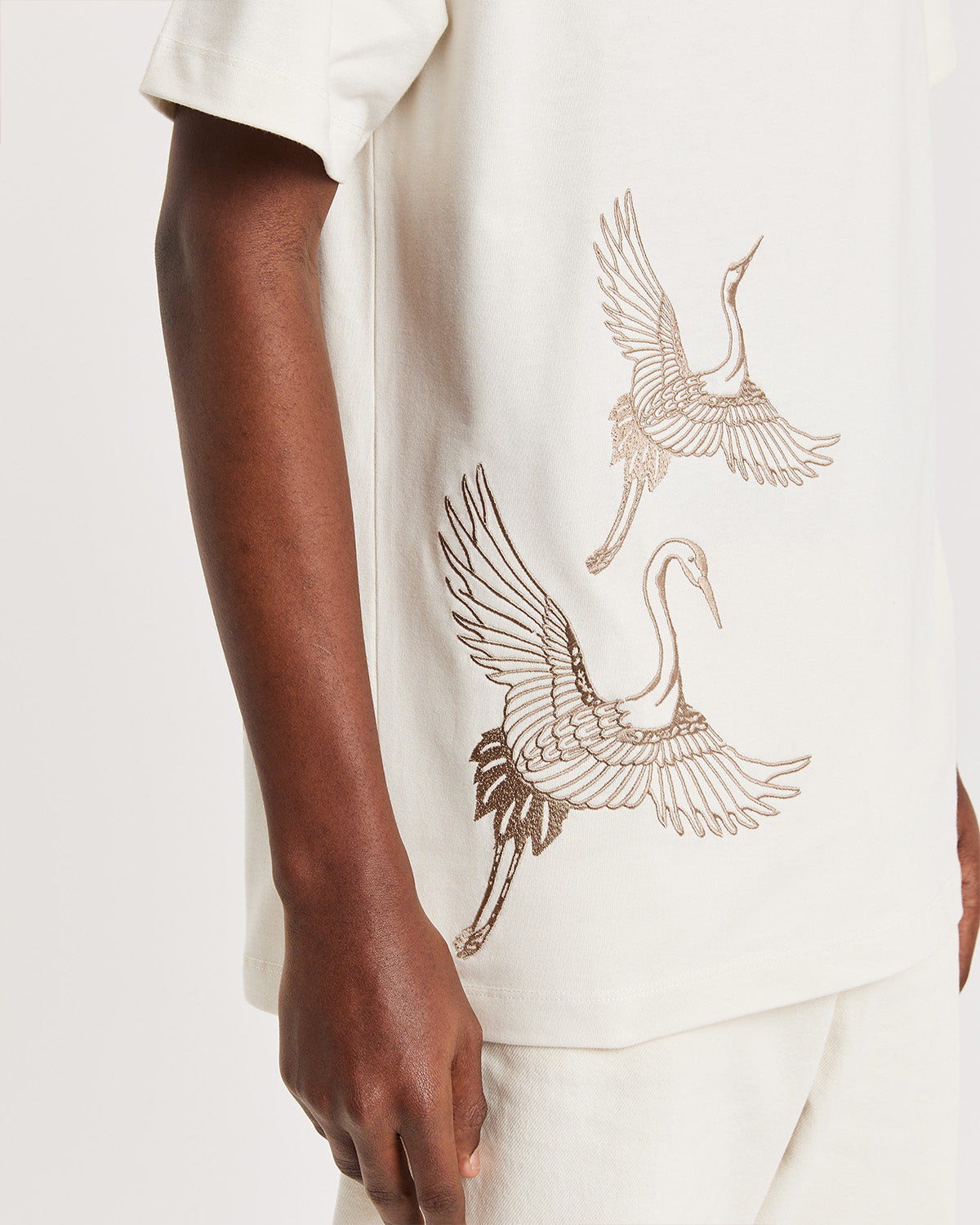 Ivory Crane Embroidered T-shirt - ONLY THE BLIND™